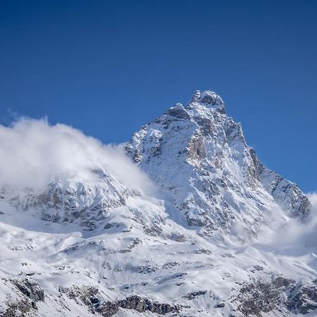 Hotel & Ristorante Serenella Breuil-Cervinia Exteriör bild