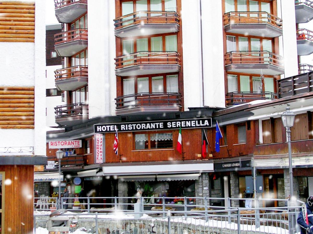 Hotel & Ristorante Serenella Breuil-Cervinia Exteriör bild