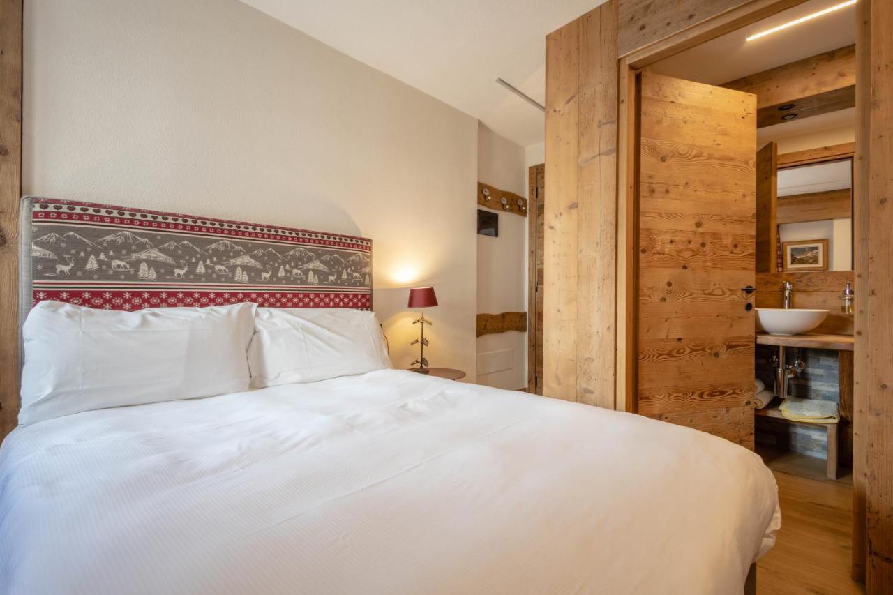 Hotel & Ristorante Serenella Breuil-Cervinia Exteriör bild