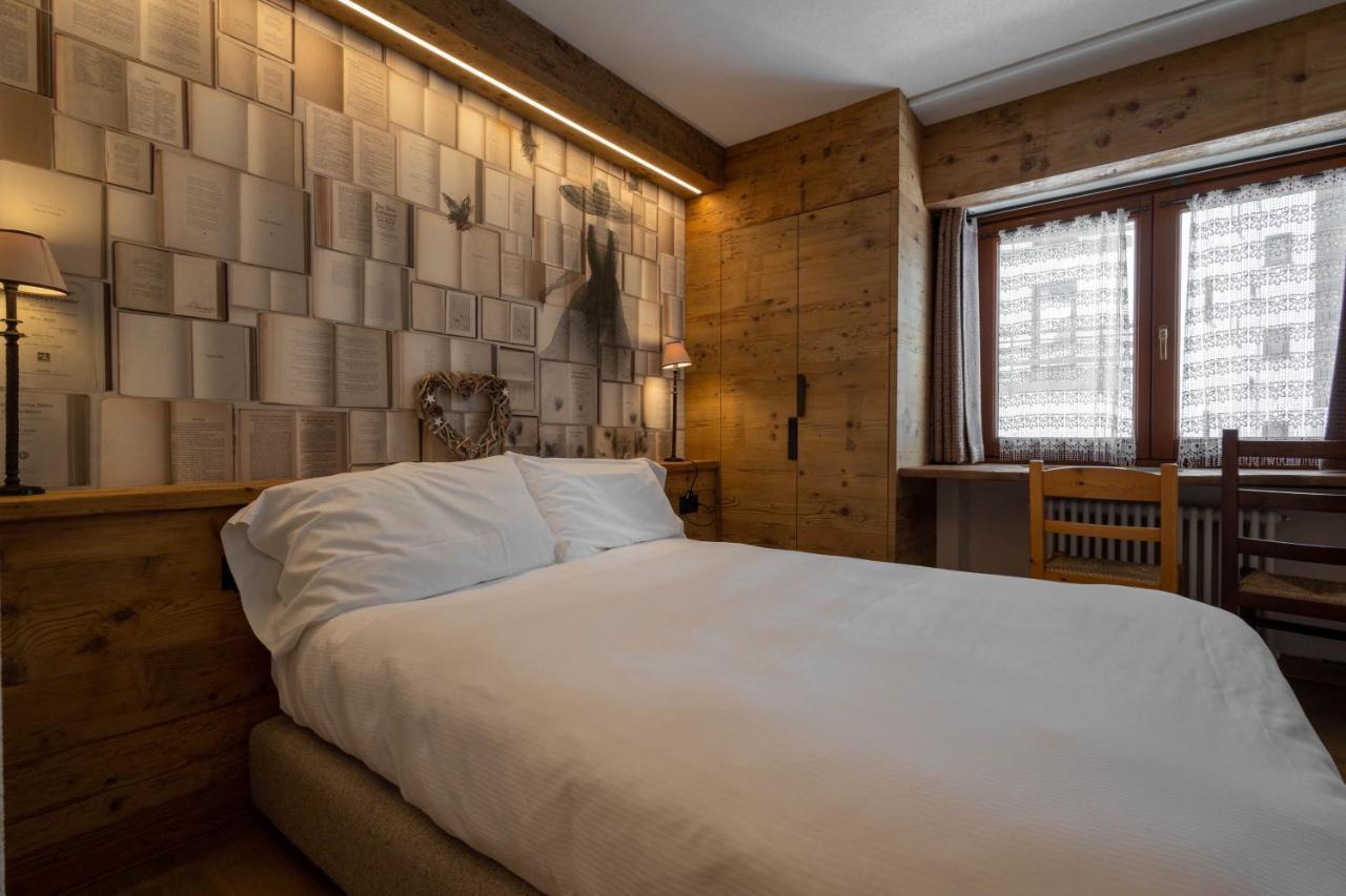 Hotel & Ristorante Serenella Breuil-Cervinia Exteriör bild