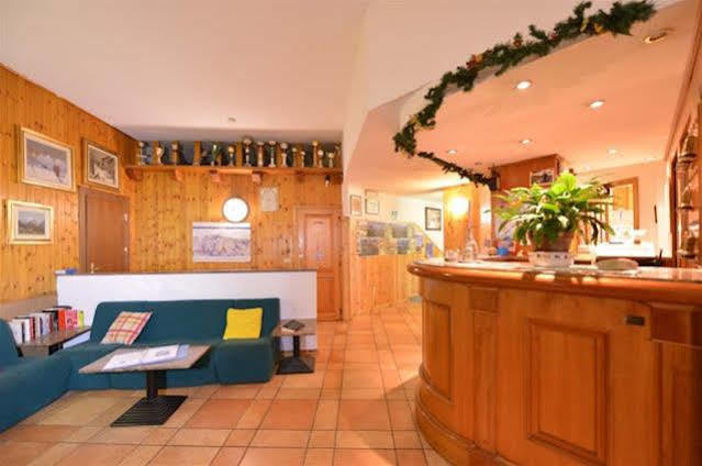 Hotel & Ristorante Serenella Breuil-Cervinia Exteriör bild