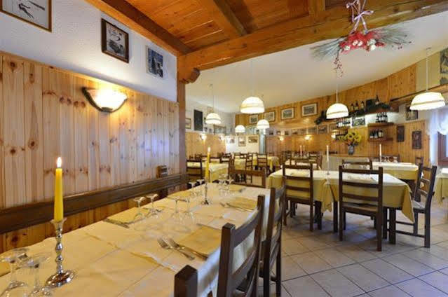 Hotel & Ristorante Serenella Breuil-Cervinia Exteriör bild